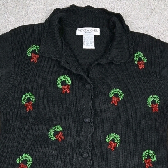 Victoria Jones Christmas Sweater Cardigan Petite Medium Knit Embroidered Festive - Picture 1 of 7